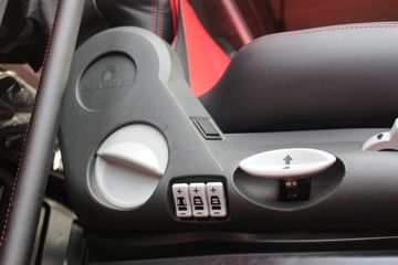 �ൺ��� JH6�ؿ� ����550 50���������� 550���� 6X4 AMT�Զ���ǣ����ͼƬ
