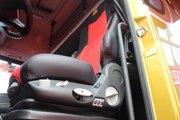�ൺ��� JH6�ؿ� ����550 50���������� 550���� 6X4 AMT�Զ���ǣ����ͼƬ