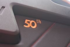 青岛解放 JH6重卡 智尊550 50周年限量版 550马力 6X4 AMT自动档牵引车(CA4259P25K2T1E5A80)