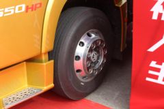 青岛解放 JH6重卡 智尊550 50周年限量版 550马力 6X4 AMT自动档牵引车(CA4259P25K2T1E5A80)