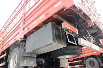 ó KR 180 4X2 5.8Űդʽػ(DFH5160CCYE)ͼƬ
