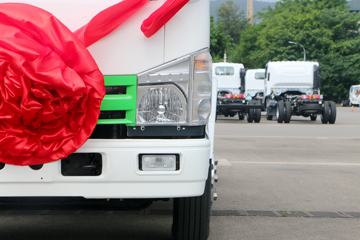 ���� ��ʮ��EV100 4.5T 4.25�׵��Ŵ��綯��ʽ�Ῠ96.77kWhͼƬ