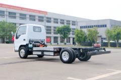 庆铃 五十铃EV100 4.5T 4.25米单排纯电动厢式轻卡(QL5041XXYBEVECCA1)96.77kWh