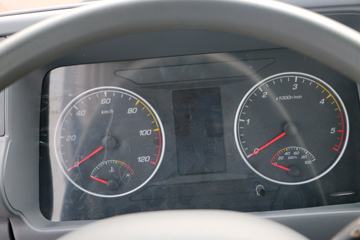 ���� ��ʮ��EV100 4.5T 4.25�׵��Ŵ��綯��ʽ�Ῠ96.77kWhͼƬ