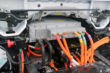 ���� ��ʮ��EV100 4.5T 4.25�׵��Ŵ��綯��ʽ�Ῠ96.77kWhͼƬ