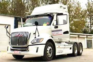 江淮 格尔发V7重卡 490马力 6X4长头牵引车