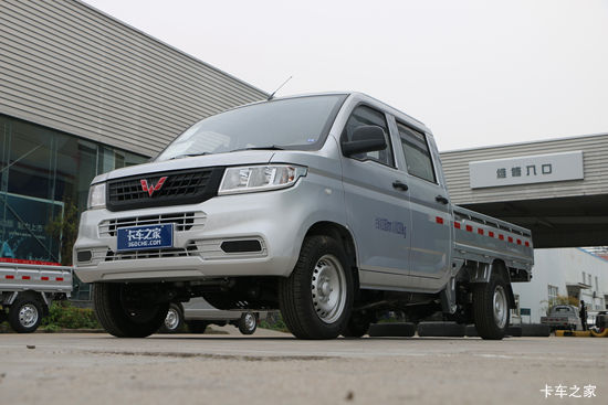 五菱 荣光新卡 1.8L 133马力 汽油 2.45米双排栏板微卡(LZW1028STY)