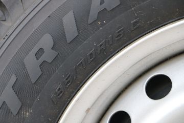 ���� �ٹ��¿� 1.8L 133���� ���� 2.45��˫������΢��(LZW1028STY)ͼƬ