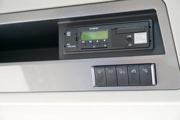 һ����� J7�ؿ� ������ 550���� 6X4 AMT�Զ���ǣ����(�����)(CA4250P77K25T1E5)ͼƬ