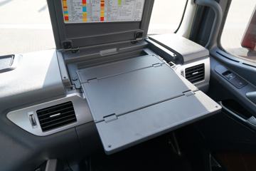 һ����� J7�ؿ� ������ 550���� 6X4 AMT�Զ���ǣ����(�����)(CA4250P77K25T1E5)ͼƬ