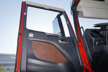 һ����� J7�ؿ� ������ 550���� 6X4 AMT�Զ���ǣ����(�����)(CA4250P77K25T1E5)ͼƬ