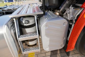 һ����� J7�ؿ� ������ 550���� 6X4 AMT�Զ���ǣ����(�����)(CA4250P77K25T1E5)ͼƬ