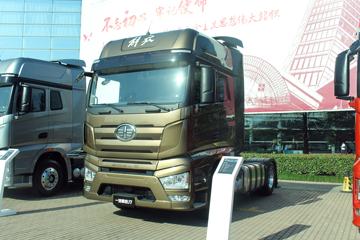 一汽解放 J7重卡 豪华型 550马力 4X2 AMT自动挡牵引车(CA4180P77K25E5)