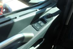一汽解放 J7重卡 豪华型 550马力 4X2 AMT自动挡牵引车(CA4180P77K25E5)