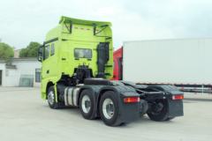 一汽解放 J7重卡 500马力 6X4牵引车(嫩芽绿)(CA4250P77K25T1E5)