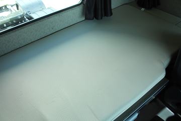 һ����� J7�ؿ� ������ 550���� 6X4ǣ����(��ѿ��)(CA4250P77K25T1E5)ͼƬ