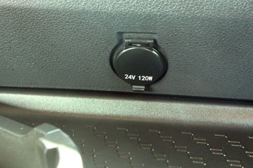 һ����� J7�ؿ� ������ 550���� 6X4ǣ����(��ѿ��)(CA4250P77K25T1E5)ͼƬ