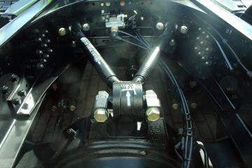 һ����� J7�ؿ� ������ 550���� 6X4ǣ����(��ѿ��)(CA4250P77K25T1E5)ͼƬ