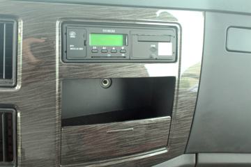 һ����� J6L�ؿ� �캽�� 240���� 4X2 9.7����ʽ�ػ���(CA5180XXYP62K1L7E5)ͼƬ