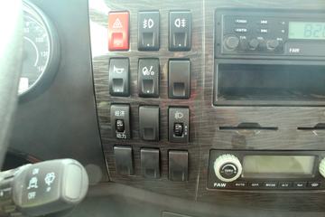 һ����� J6L�ؿ� �캽�� 240���� 4X2 9.7����ʽ�ػ���(CA5180XXYP62K1L7E5)ͼƬ