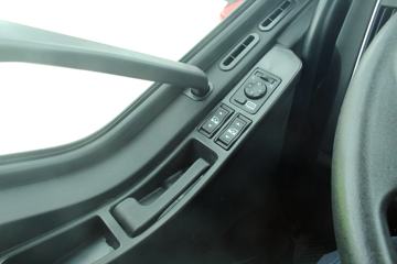 һ����� J6L�ؿ� �캽�� 240���� 4X2 9.7����ʽ�ػ���(CA5180XXYP62K1L7E5)ͼƬ