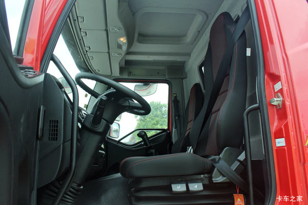 4乘2 240马力 9.7米新车到店啦