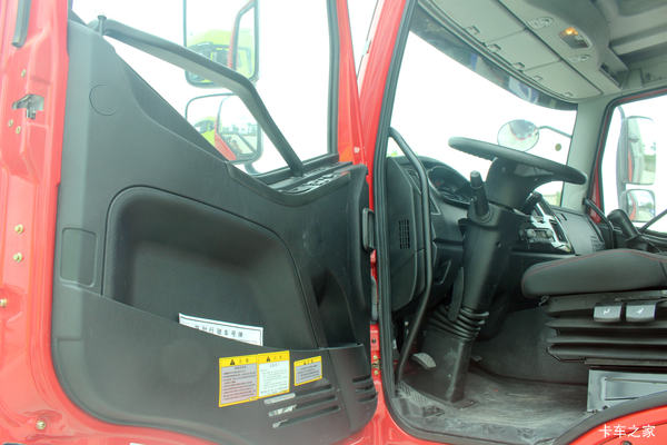 4乘2 240马力 9.7米新车到店啦