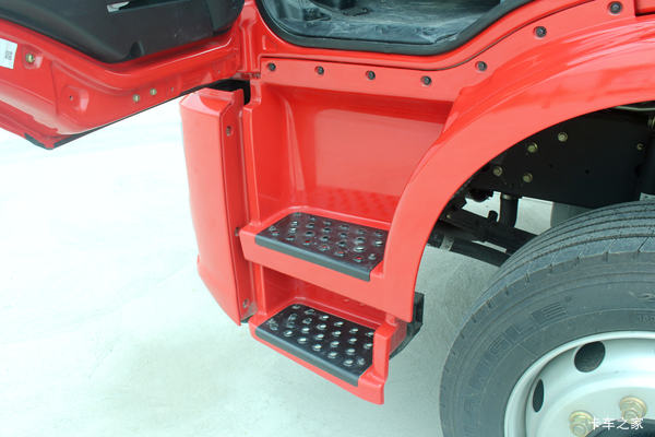 4乘2 240马力 9.7米新车到店啦