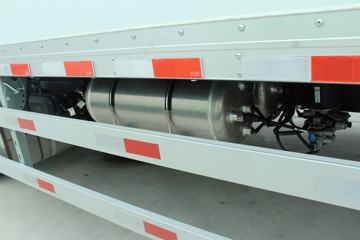 һ����� J6L�ؿ� �캽�� 240���� 4X2 9.7����ʽ�ػ���(CA5180XXYP62K1L7E5)ͼƬ