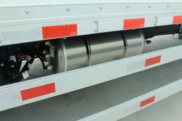 һ����� J6L�ؿ� �캽�� 240���� 4X2 9.7����ʽ�ػ���(CA5180XXYP62K1L7E5)ͼƬ