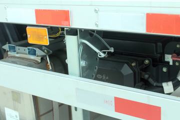 һ����� J6L�ؿ� �캽�� 240���� 4X2 9.7����ʽ�ػ���(CA5180XXYP62K1L7E5)ͼƬ