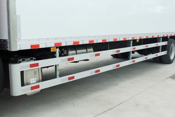 һ����� J6L�ؿ� �캽�� 240���� 4X2 9.7����ʽ�ػ���(CA5180XXYP62K1L7E5)ͼƬ