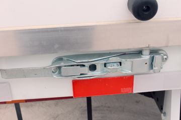 һ����� J6L�ؿ� �캽�� 240���� 4X2 9.7����ʽ�ػ���(CA5180XXYP62K1L7E5)ͼƬ