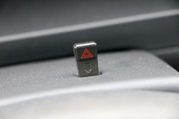 ���� ֮�� 1.2L 82���� ���� 2��˫��΢��(LZW1020SBQY)ͼƬ