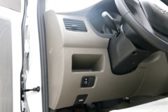 五菱 荣光V 112马力 汽油 1.5L封闭式货车