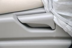 五菱 荣光V 112马力 汽油 1.5L封闭式货车