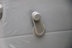 五菱 荣光V 112马力 汽油 1.5L封闭式货车