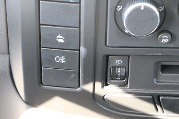 �ɵ��³� T3ϵ�� 129���� 4X2 3.64����ж��ͼƬ