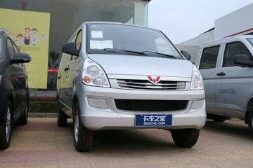 五菱 荣光S 2021款基本型封窗空调版 76马力 1.2L汽油 2座 封闭货车(国六)