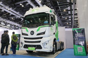 图森未来 550马力 6X4自动驾驶牵引车