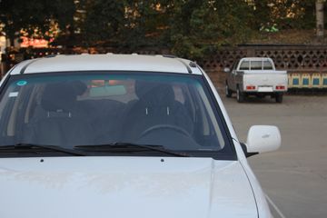 �������� ����F30 2016�� ��Ӣ�� 1.5L���� 112���� ����˫��Ƥ��ͼƬ