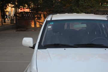 �������� ����F30 2016�� ��Ӣ�� 1.5L���� 112���� ����˫��Ƥ��ͼƬ