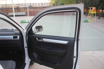 �������� ����F30 2016�� ��Ӣ�� 1.5L���� 112���� ����˫��Ƥ��ͼƬ