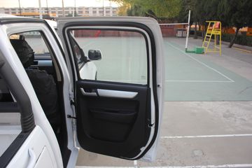 �������� ����F30 2016�� ��Ӣ�� 1.5L���� 112���� ����˫��Ƥ��ͼƬ