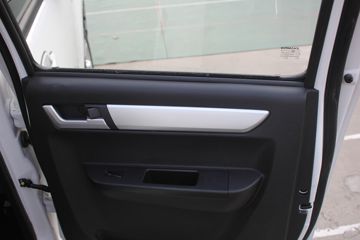 �������� ����F30 2016�� ��Ӣ�� 1.5L���� 112���� ����˫��Ƥ��ͼƬ