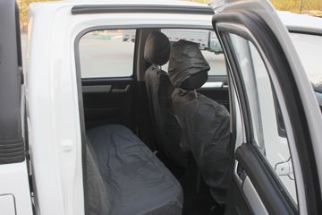 �������� ����F30 2016�� ��Ӣ�� 1.5L���� 112���� ����˫��Ƥ��ͼƬ