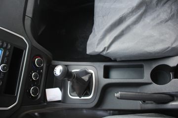 �������� ����F30 2016�� ��Ӣ�� 1.5L���� 112���� ����˫��Ƥ��ͼƬ