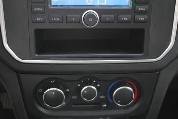 �������� ����F30 2016�� ��Ӣ�� 1.5L���� 112���� ����˫��Ƥ��ͼƬ