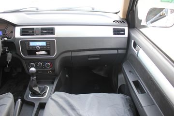 �������� ����F30 2016�� ��Ӣ�� 1.5L���� 112���� ����˫��Ƥ��ͼƬ