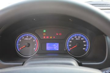 �������� ����F30 2016�� ��Ӣ�� 1.5L���� 112���� ����˫��Ƥ��ͼƬ